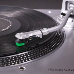 Audio-Technica AT-LP120X Tiesioginės pavaros patefonas Sidabras Rankinis - Image 2