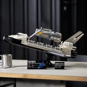 LEGO ICONS 10283 DISCOVERY SHUTTLE NASA - Image 3