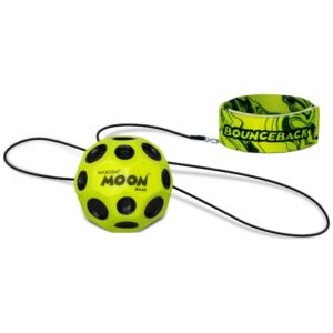 Waboba Bounceback throwing ball on a string - Image 2
