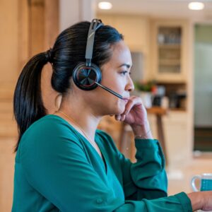 HP Poly Voyager Focus 2 USB-C-C Headset +USB-C/A Adapter - Image 3