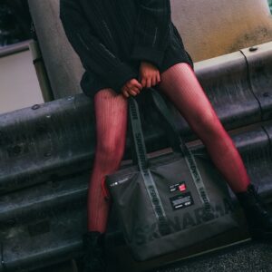 Skinarma Bag Fardel olive - Image 5