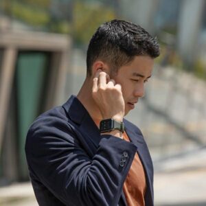 UNIQ Linus apyrankė Apple Watch Series 1-8/SE/SE2/SE3 38/40/41mm Airosoft Silicone midnight juodos spalvos - Image 2