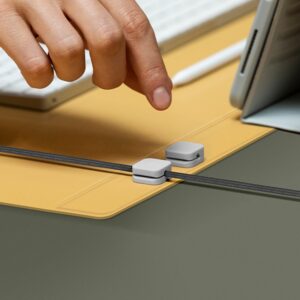 UNIQ Hagen double-sided magnetic desk pad yellow-gray/canary yellow-chalk pilkos spalvos - Image 3