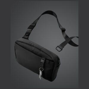 Bag UNIQ Arden Sling 2L juodos spalvos - Image 3