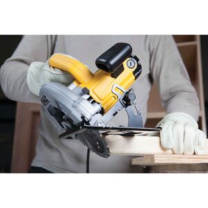 DeWALT DWE560 Nešiojamasis diskinis pjūklas 18,4 cm 5500 RPM 1350 W - Image 3