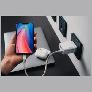 Verbatim 30W Laidinis įkroviklis 3xUSB-A/USB-C PD 3.0 CHR-30EU2 baltos spalvos 49701 - Image 4