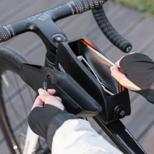 Rockbros AS-134 ROAD TO SKY 0.9L Frame Bag Waterproof - Black - Image 4