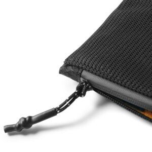 SPIGEN LF300 MINKŠTAS RFID KORTELIŲ DĖKLAS JUODAS - Image 3