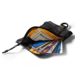 SPIGEN LF300 MINKŠTAS RFID KORTELIŲ DĖKLAS JUODAS - Image 5