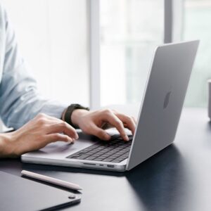 SPIGEN AIRSKIN MACBOOK PRO 16 M1-M5 / M5 PRO / M5 PRO MAX 2021-2026 MATINIS SKAIDRUS DĖKLAS - Image 5