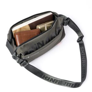 Skinarma Crossbody Bag Fardel olive - Image 3