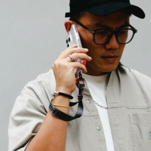 Skinarma Scout Handstrap Universal phone lanyard gray - Image 4