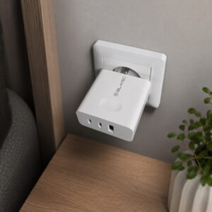Blavec laidinis įkroviklis BC-11 GaN - USB + 2xTyp C - QC PD 65W 3A z kablem Typ C į Typ C (TCBC11G-U2CW653A) baltos spalvos - Image 4