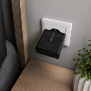 Blavec laidinis įkroviklis BC-11 GaN - USB + 2xTyp C - QC PD 65W 3A z kablem Typ C į Typ C (TCBC11G-U2CB653A) juodos spalvos - Image 4