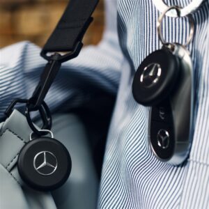 Chipolo LOOP Mercedes – Rechargeable Bluetooth Tracker with Silicone Loop for iOS & Android, Black - Image 3