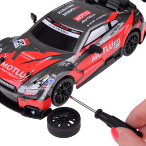 Nuotoliniu būdu valdomas 4x4 sportinis automobilis su drifto funkcija 1:24 RC0795 - Image 8