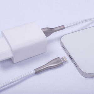 Forever Sleek laidas USB - Lightning 1,0 m 2.4A baltas - Image 10