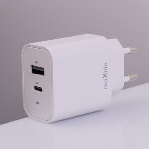 Maxlife MXTC-06-20AC PD QC įkroviklis 1x USB-C 1x USB 20W baltas + USB-C - USB-C laidas 20W - Image 3