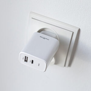 Maxlife MXTC-10-20AC PD QC įkroviklis 1x USB-C 1x USB 20W baltas - Image 5