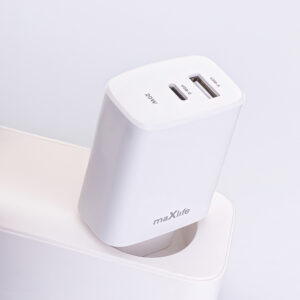 Maxlife MXTC-10-20AC PD QC įkroviklis 1x USB-C 1x USB 20W baltas - Image 9