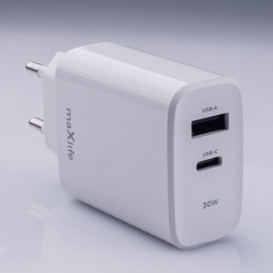 Maxlife MXTC-10-30AC PD QC įkroviklis 1x USB-C 1x USB 30W baltas - Image 5