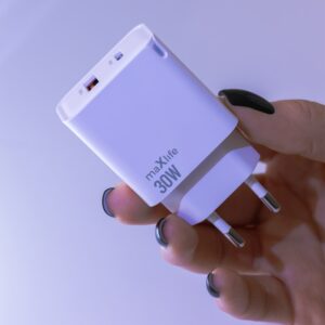 Maxlife MXTC-09-30AC GaN PD QC įkroviklis 1x USB-C 1x USB 30W baltas - Image 3