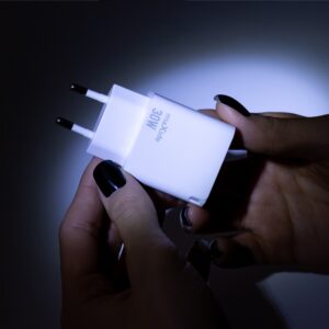 Maxlife MXTC-09-30AC GaN PD QC įkroviklis 1x USB-C 1x USB 30W baltas - Image 6