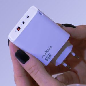 Maxlife MXTC-09-65ACC GaN PD QC įkroviklis 2x USB-C 1x USB 65W baltas - Image 3