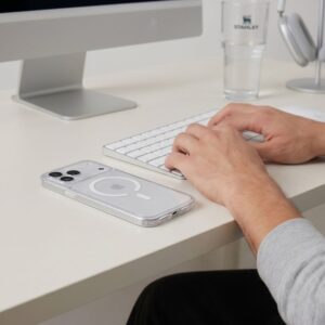 Tech-Protect FLEXAIR HYBRID CC MagSafe iPhone 17 PRO MAX / 18 PRO MAX SKAIDRUS - Image 5