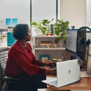 HP Poly „Poly Blackwire 3320 Stereo“ „USB-C“ ausinės + „USB-C/A“ adapteris - Image 3
