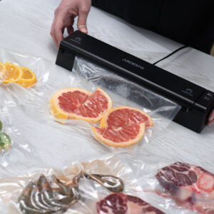 ARDESTO vakuuminis maisto pakavimo aparatas ritiniams ir maišeliams, 110W, 28 cm, elektroninis valdymas, +1 ritinys, plastikinis, juodas - Image 2