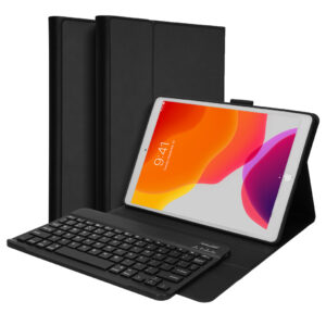Accezz „Bluetooth“ klaviatūros dėklas su atlenkiamu dangteliu, skirtas iPad 9 (2021) 10.2 col. / iPad 8 (2020) 10.2 col. / iPad 7 (2019) 10.2 col. – QWERTZ / DE – Juodas