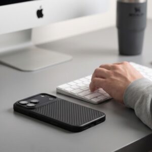 Tech-Protect MAGCAM MagSafe iPhone 17 Pro / 18 Pro CARBON JUODAS - Image 9