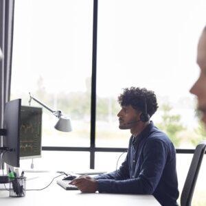 HP Poly „Poly EncorePro 310“ monoauralinės greitai atjungiamos su „Quick Disconnect“ ausinės TAA