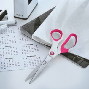 Žirklės 20,5cm universalios LEITZ WOW Titanium,  rožinės spalvos - Image 2