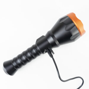 PNI Adventure F550 Crystal LED žibintuvėlis, 10W, aliuminis, 500lm, iki 700m, IPX6, 4000mAh baterija komplekte, USB Type-C įkrovimas - Image 9