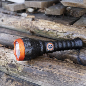 PNI Adventure F550 Crystal LED žibintuvėlis, 10W, aliuminis, 500lm, iki 700m, IPX6, 4000mAh baterija komplekte, USB Type-C įkrovimas - Image 11