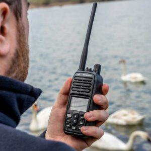 Nešiojama jūrinė radijo stotelė PNI DS890, 88 kanalai, 10 orų kanalų, reguliuojamas Squelch, Roger Beep, Dual Watch, Scan, Call, NRC, 1800mAh baterija, IP67 - Image 13