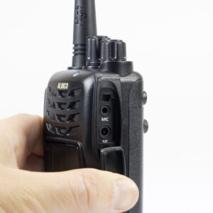 Nešiojama VHF/UHF radijo stotelė PNI Alinco DJ-500-E, reguliuojama galia, 200 kanalų, 1500mAh, Talk Around, VOX, TOT, CTCSS, DCS, FM radijas - Image 3