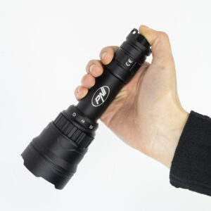 PNI Adventure F300 žibintuvėlio rinkinys su 3 spalvų LED, balta, raudona, žalia, maks. 10W, IPX6 ir pridedamu lipniu vėliavėlės laikikliu - Image 2