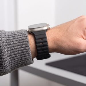 Tech-Protect SILICONE LINE WATCH 8 / 9 / 10 / 11 / 12 / SE / ULTRA (44 / 45 / 46 / 49 MM) JUODAS - Image 6