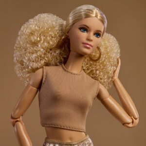 Barbie Signature JJX26 lėlė - Image 3