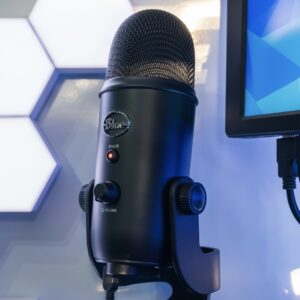 Logitech G Yeti Juoda Stalinis mikrofonas - Image 2